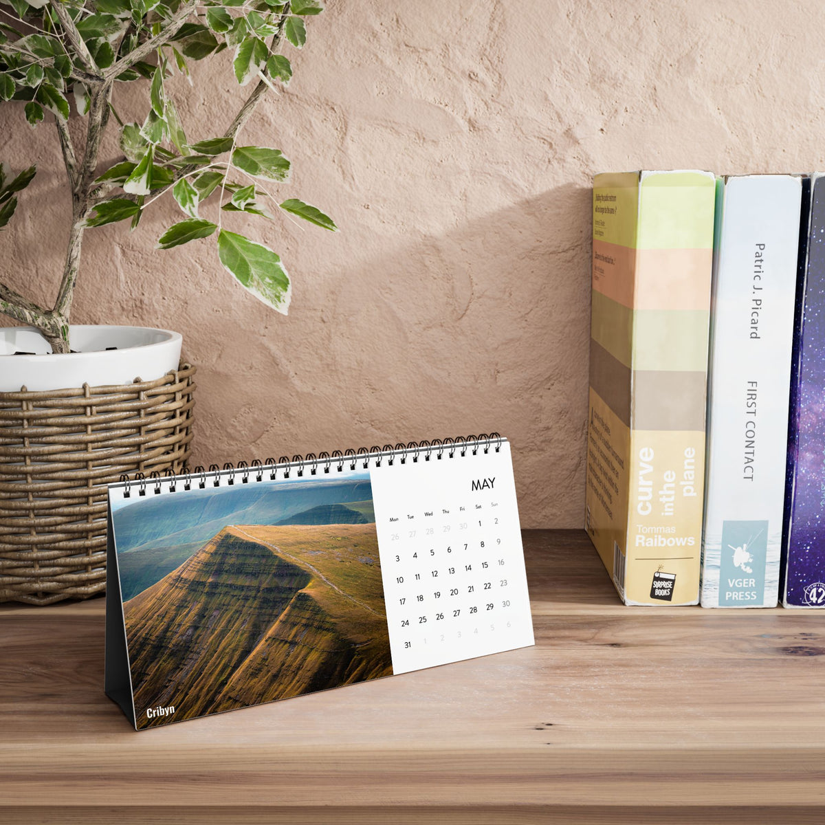 2027 Wales Desk Calendar